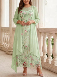 A-Line Plus Size Mother of the Bride Dress — The Lila Aurelia | Guest & Gown